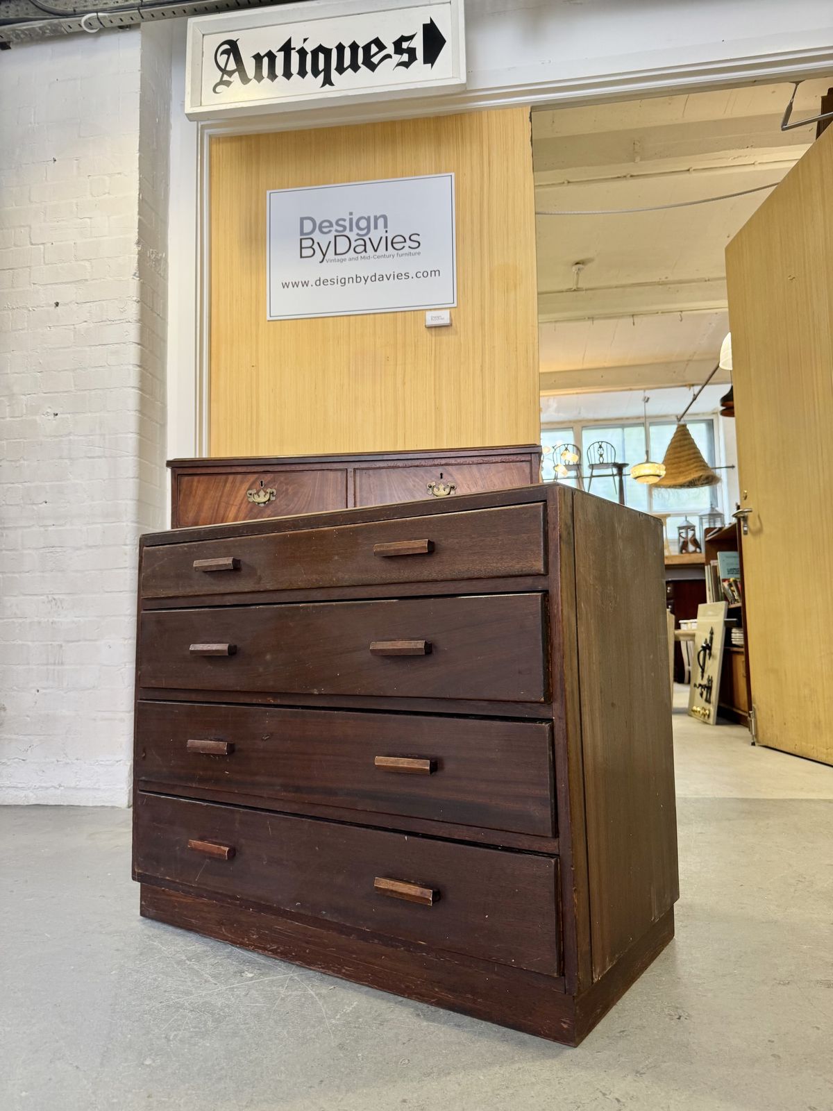 photo furniture Vintage Chest Of Drawers, 1950s