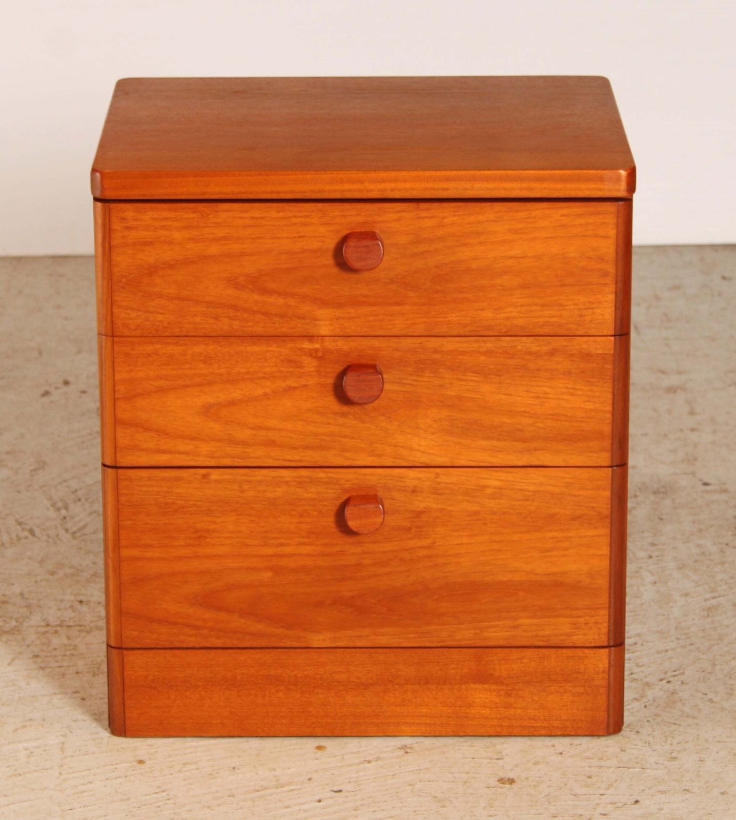 Vintage Mid Century Style Teak Chest Of Drawers By Stag