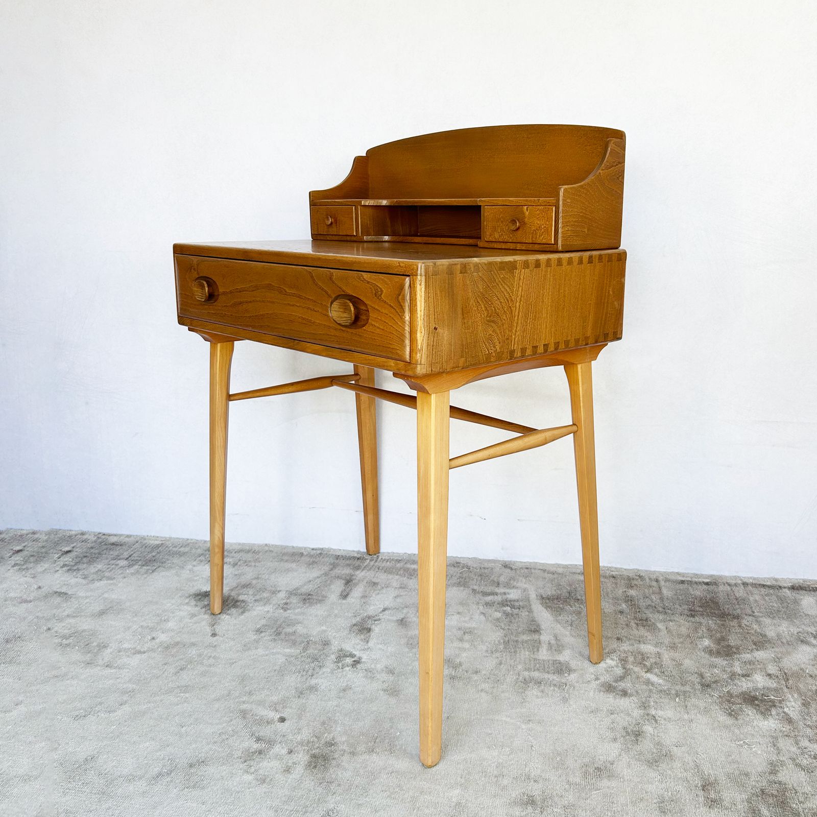 1695.0 Ercol Model 439 Windsor Writing Desk photo