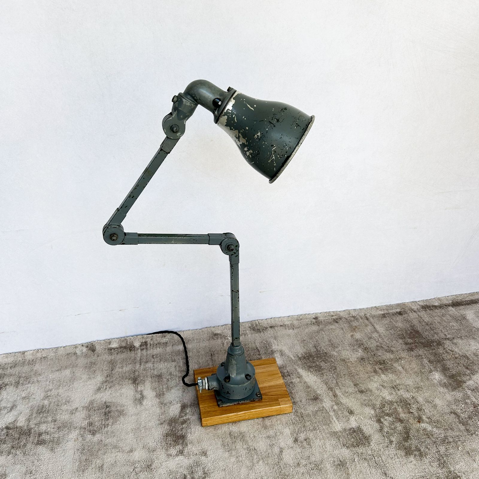 photo furniture Industrial Machine Lamp By Invisaflex