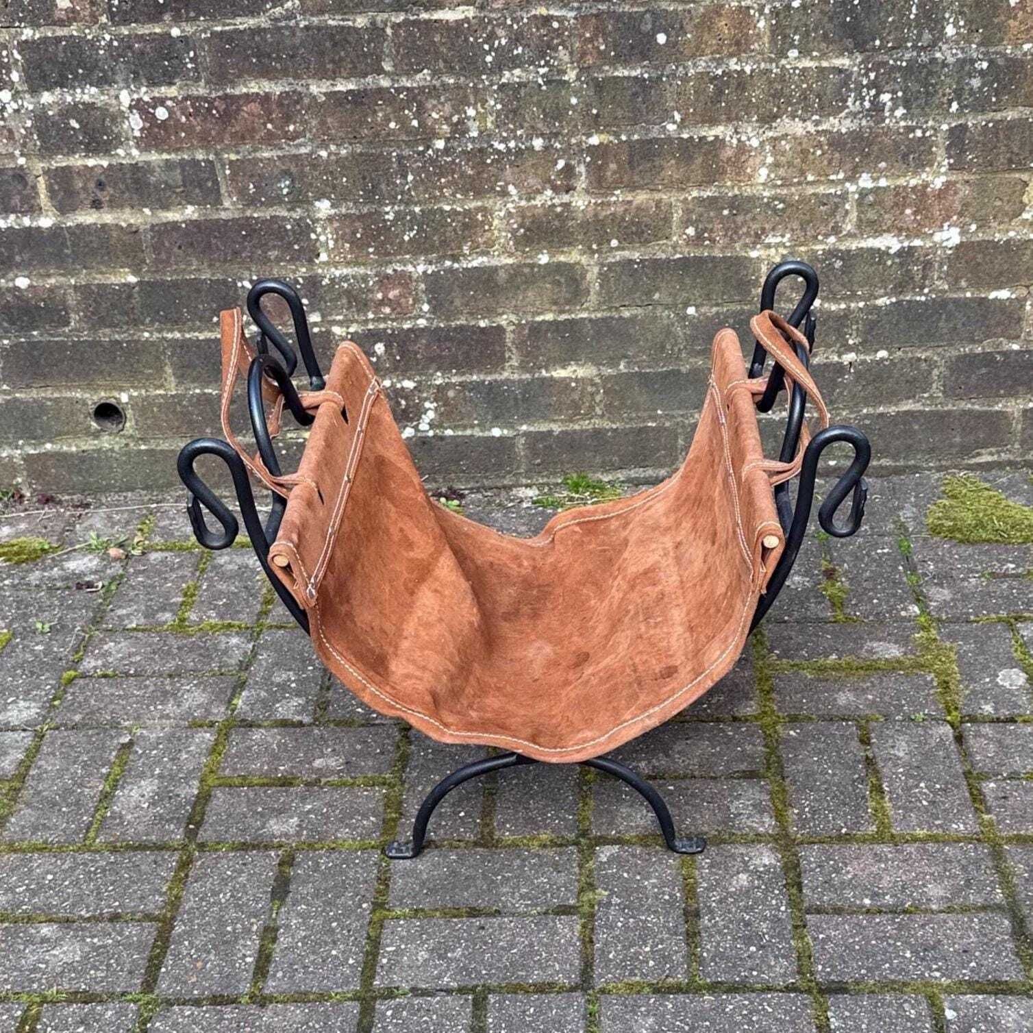 Vintage Wrought Iron Fire Basket With Leather Log Sling / Bag – Fireside Log Holder – Rustic Country Style (Late 20th Century)