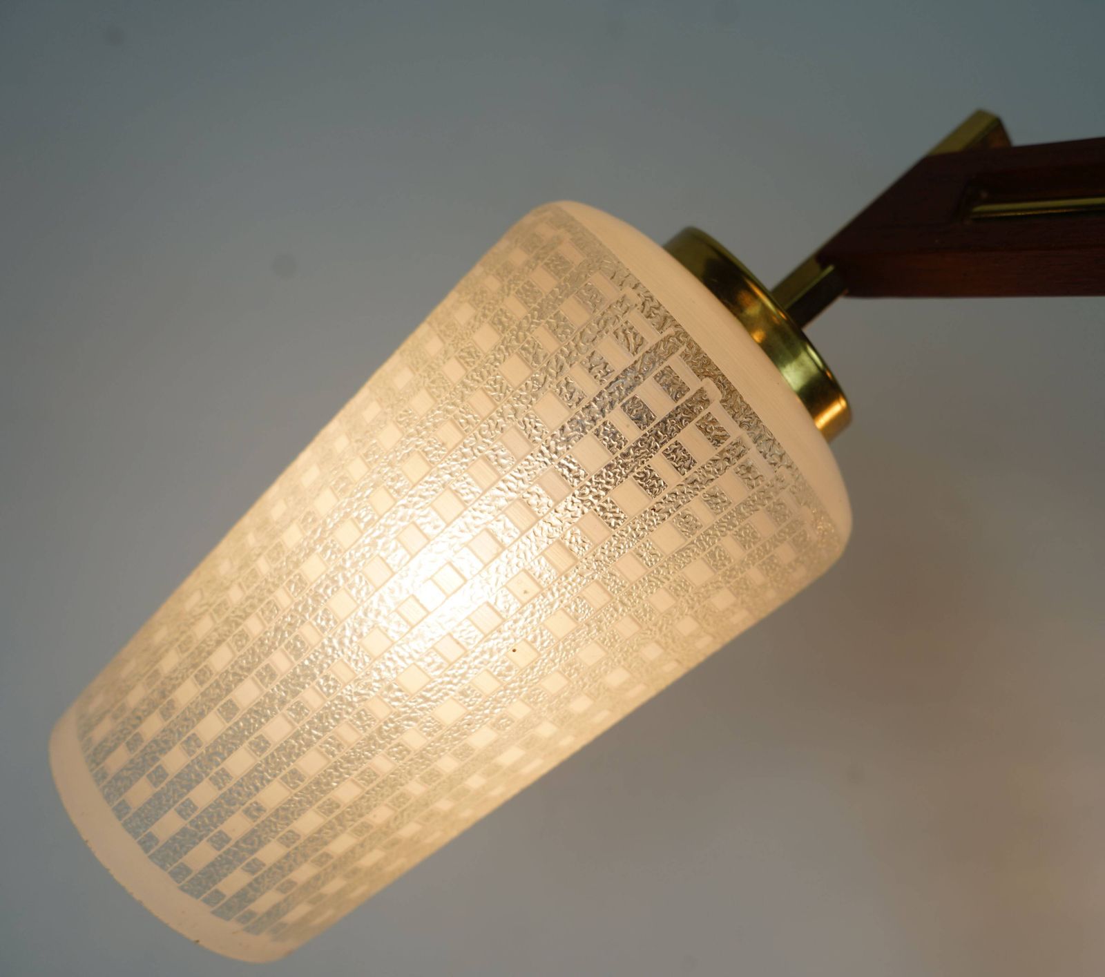 photo vinterior 1960s Mid Century Sputnik 8 Light Chandelier Teak Brass Glass Ceiling Light