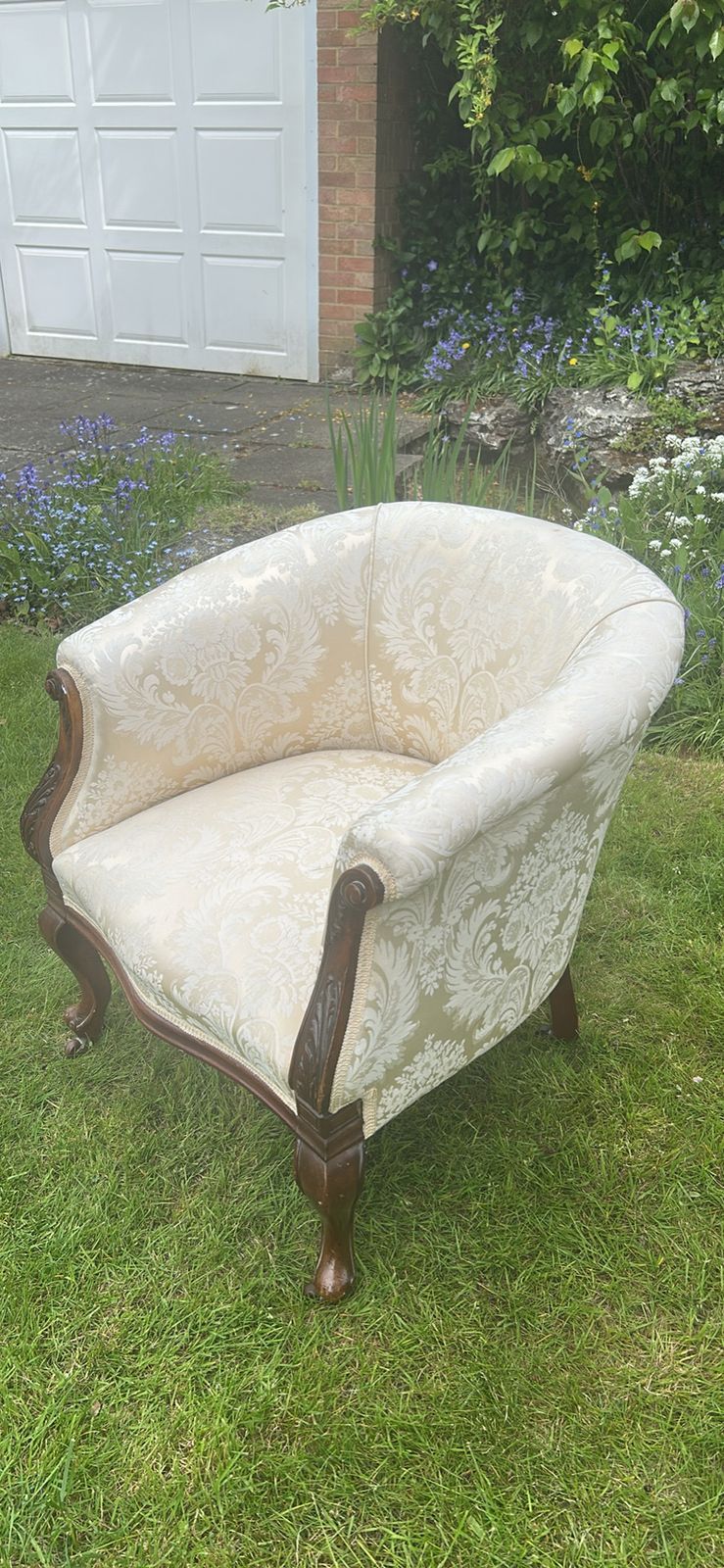 Spoon Shaped Back Victorian Mahogany And Cream Damask Chair photo for sale