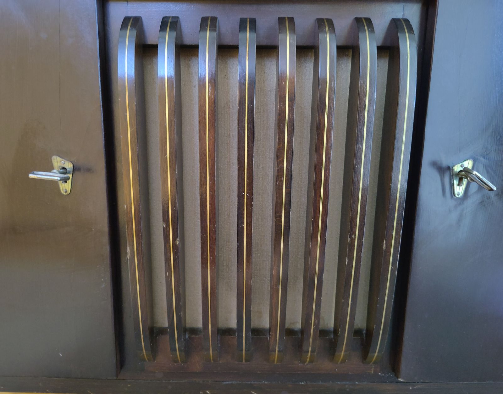 Mid‑Century West German Philips Music Cabinet — Sculptural Front, Brass Contouring, Patterned Glass photo 1495.0