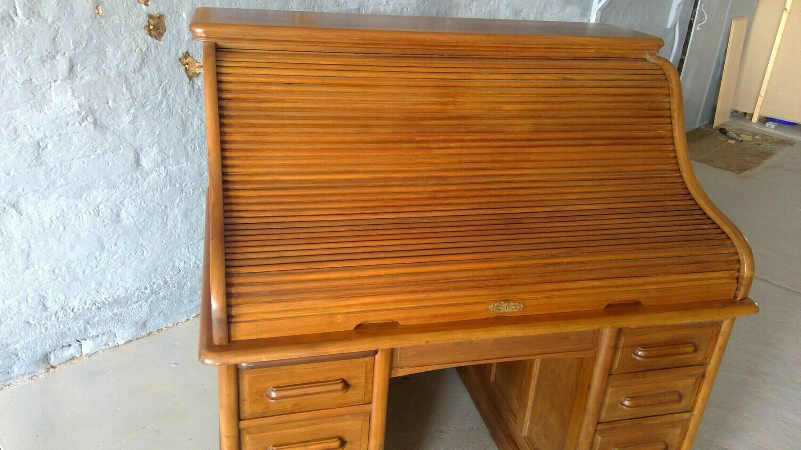 photo furniture Roll Top Desk Of Large Size,And Of Fine Quality Walnut,With An S"Shaped Tambour Fronted Roll And A Well Fitted Canadian Maple Wood Interior(locks Work