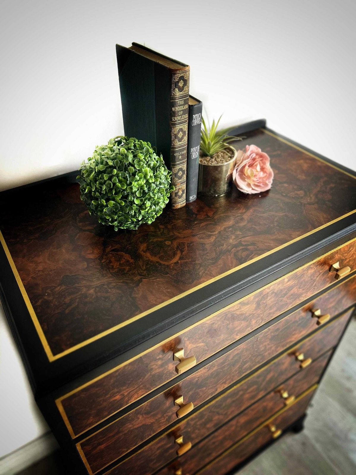 Chest Of 5 Drawers Painted In Black And Gold photo Furniture