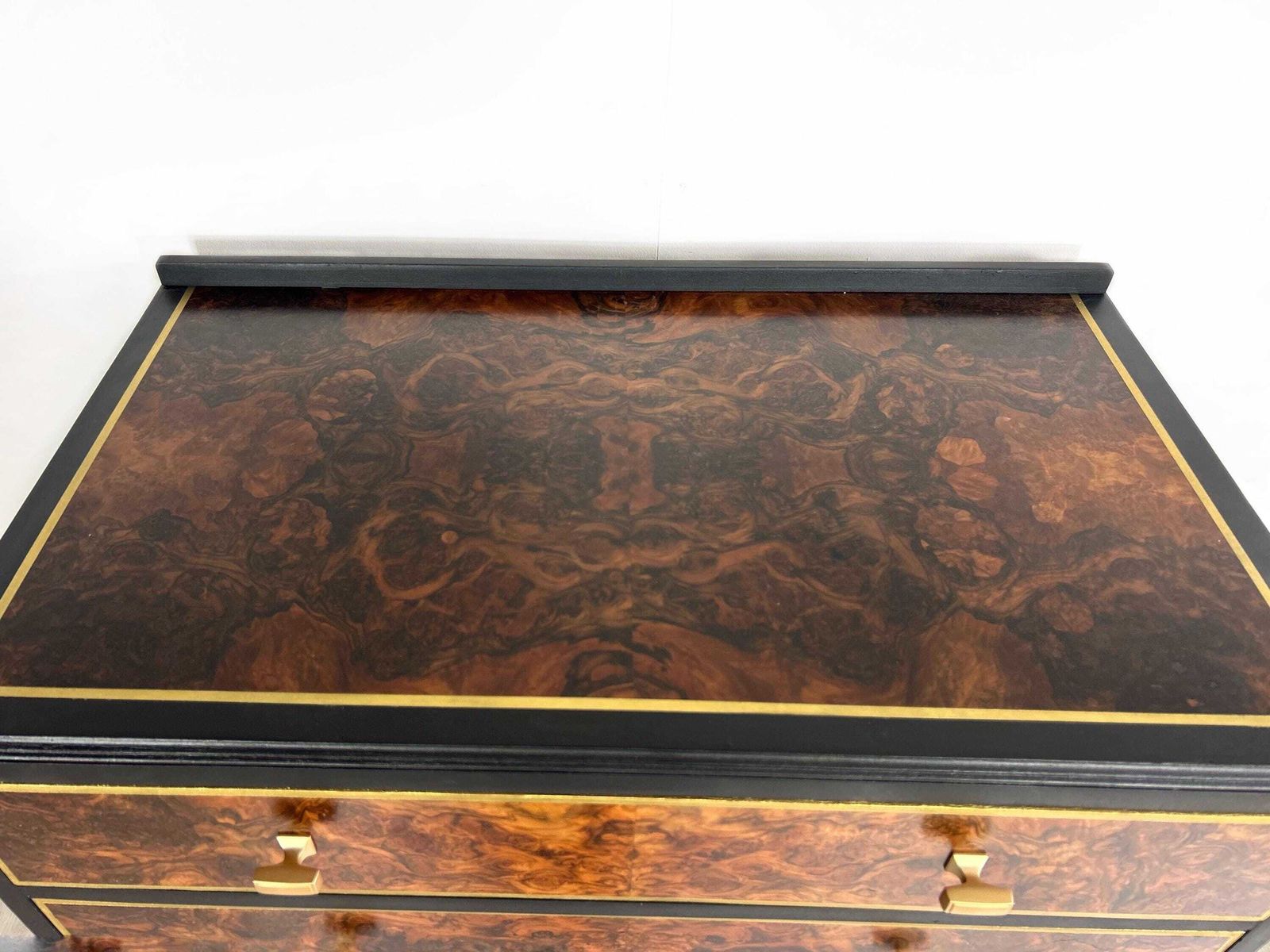 Chest Of 5 Drawers Painted In Black And Gold photo vinterior