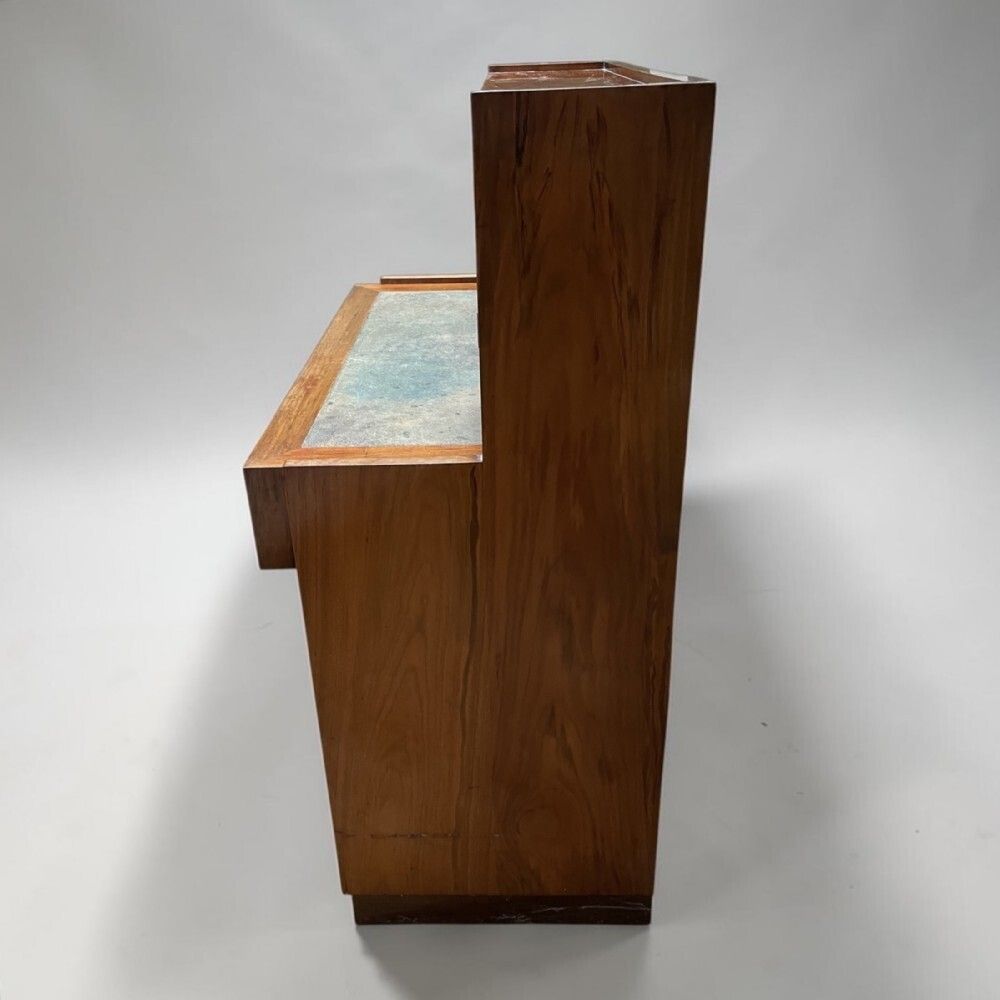 A Compact Desk In Walnut photo vinterior
