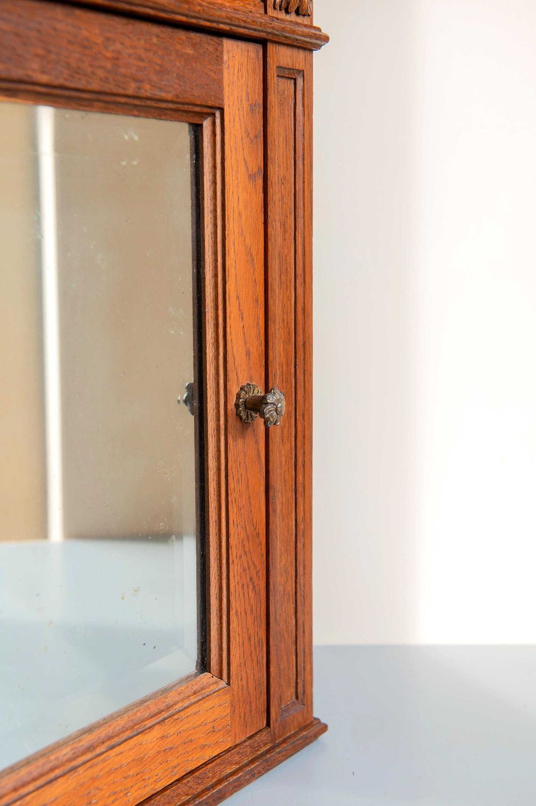 Antique Oak Wall Cabinet With Beveled Mirror – Hand Carved Hanging Medicine Chest – 19th Century. photo 416.0