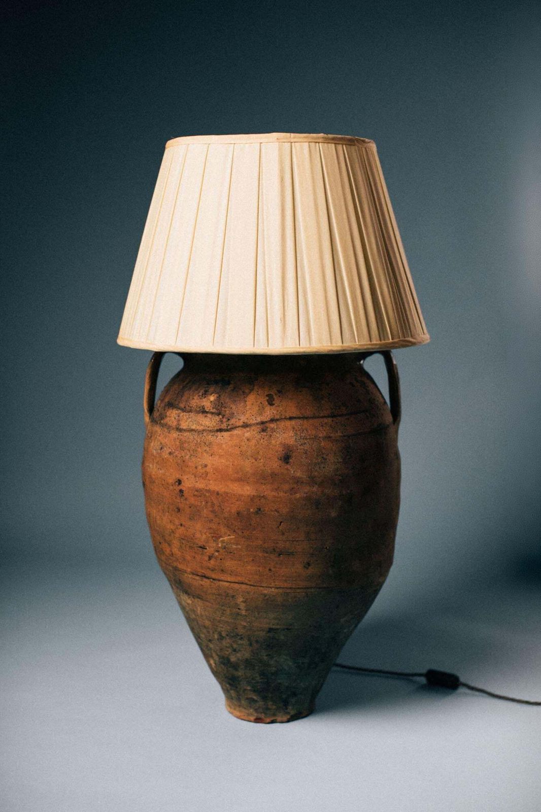 photo vinterior Aegean Glazed Olive Jar Table Lamp