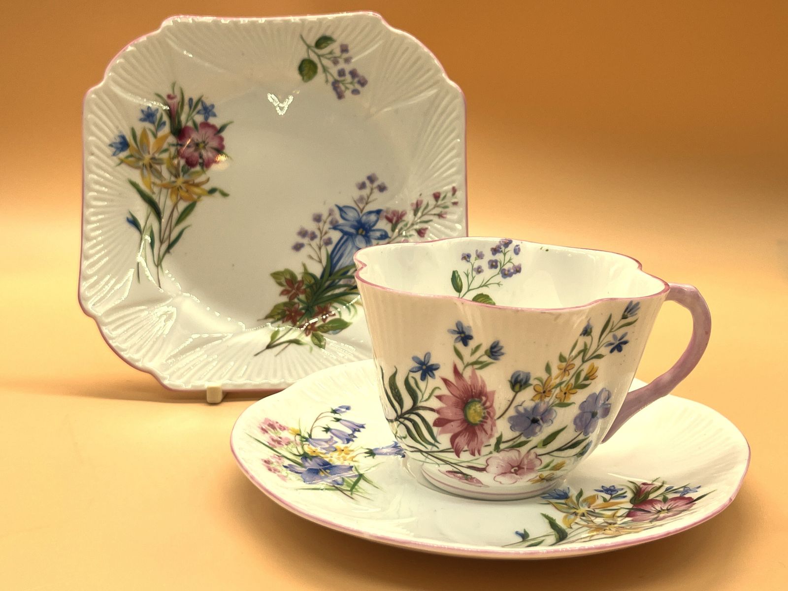 Vintage Shelley China Wild Flowers Dainty Pink Trim Design Tea Cup, Saucer And Side Plate Trio. 13668.