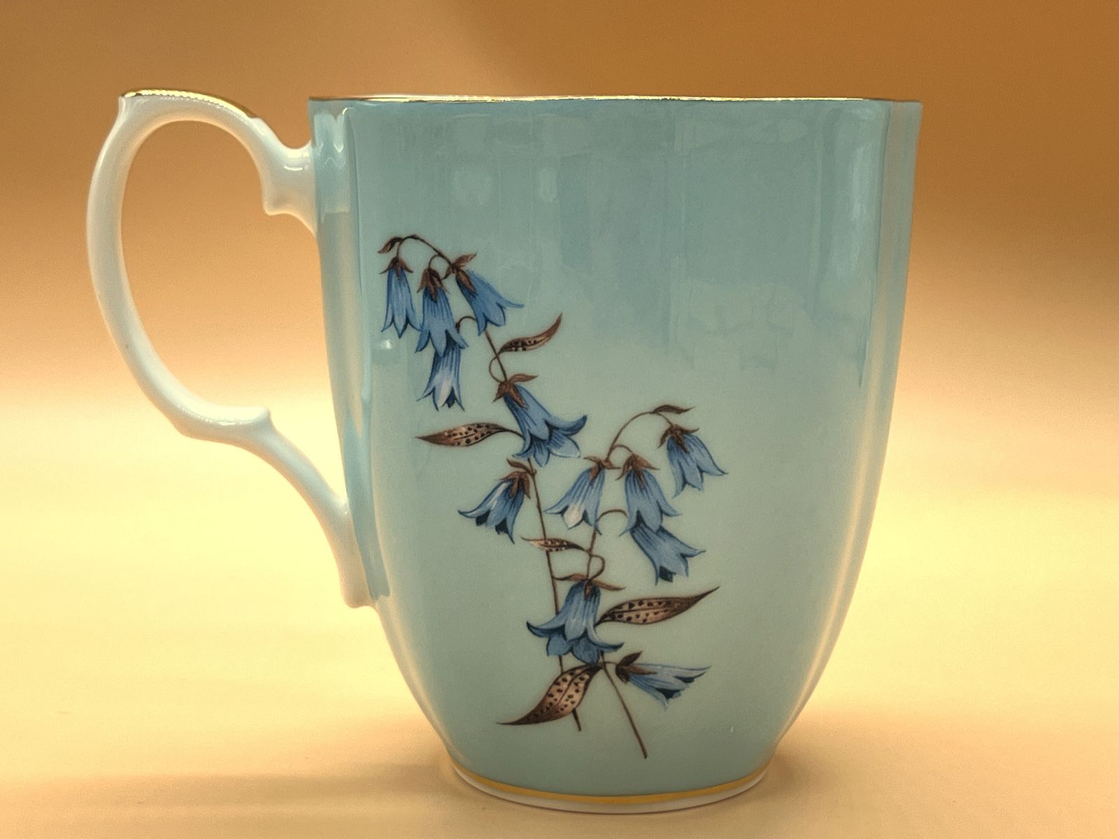 Royal Albert China 100 Years Festival Design Large 400ml Mug / Beaker. photo 50.0