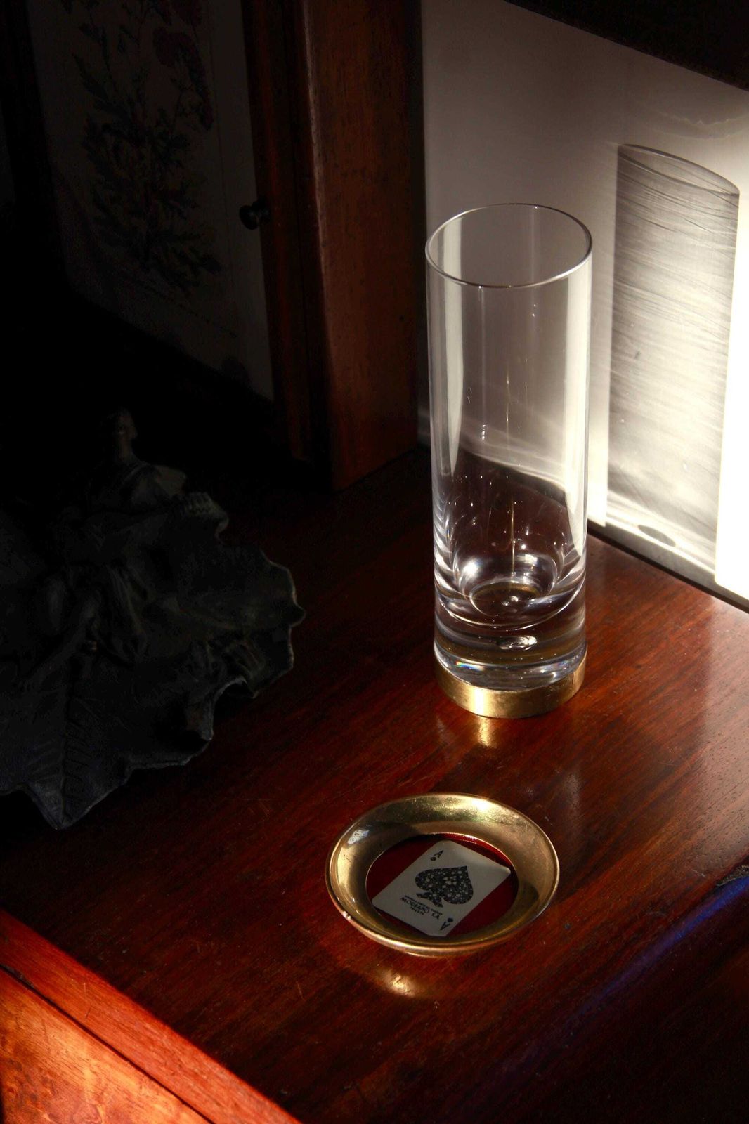 photo furniture Poker D'assi, Antique Brass & Glass Coasters With Modiano Playing Cards, Italy, Set Of 4, 1950s