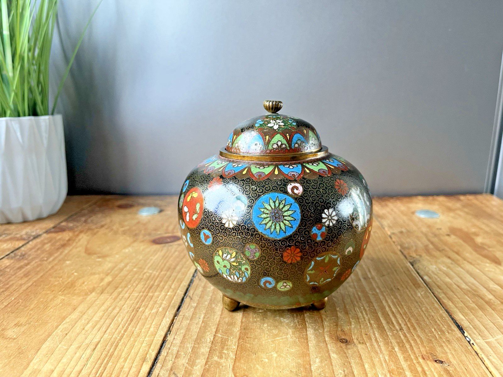 Antique Japanese Meiji Period Cloisonne Enamel Floral Lidded Ginger Spice Jar