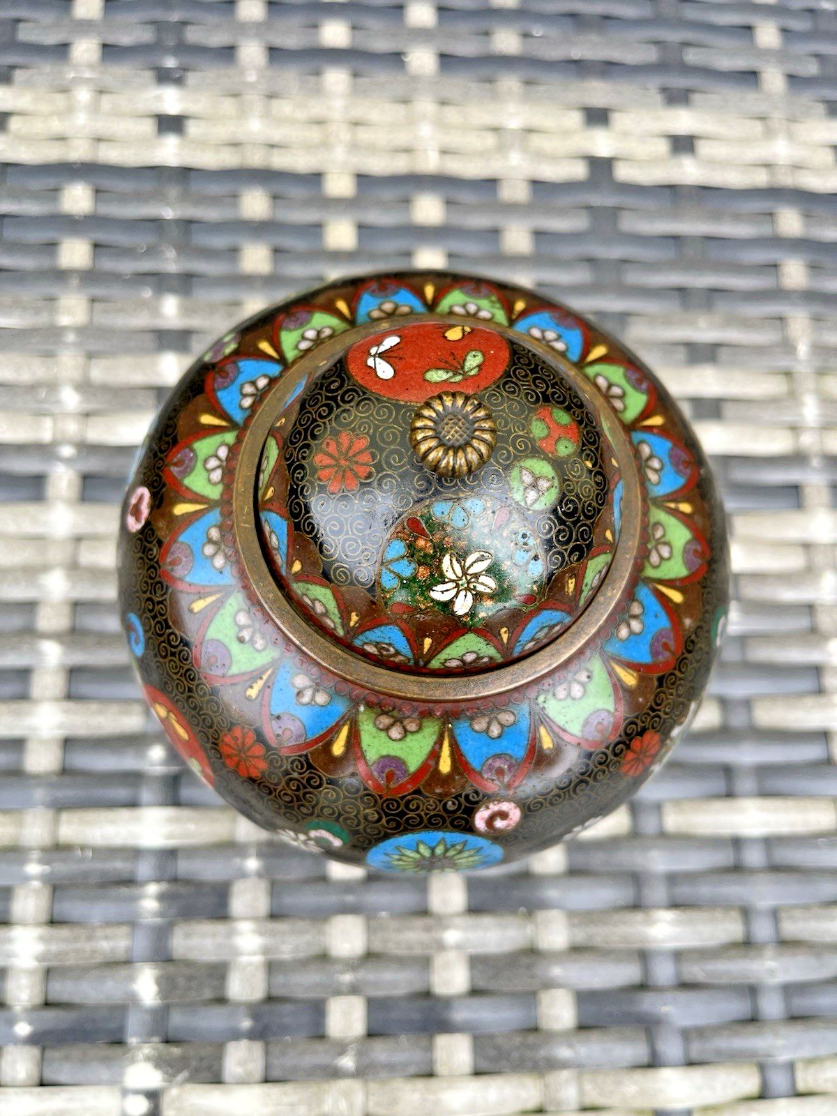 photo vintage Antique Japanese Meiji Period Cloisonne Enamel Floral Lidded Ginger Spice Jar