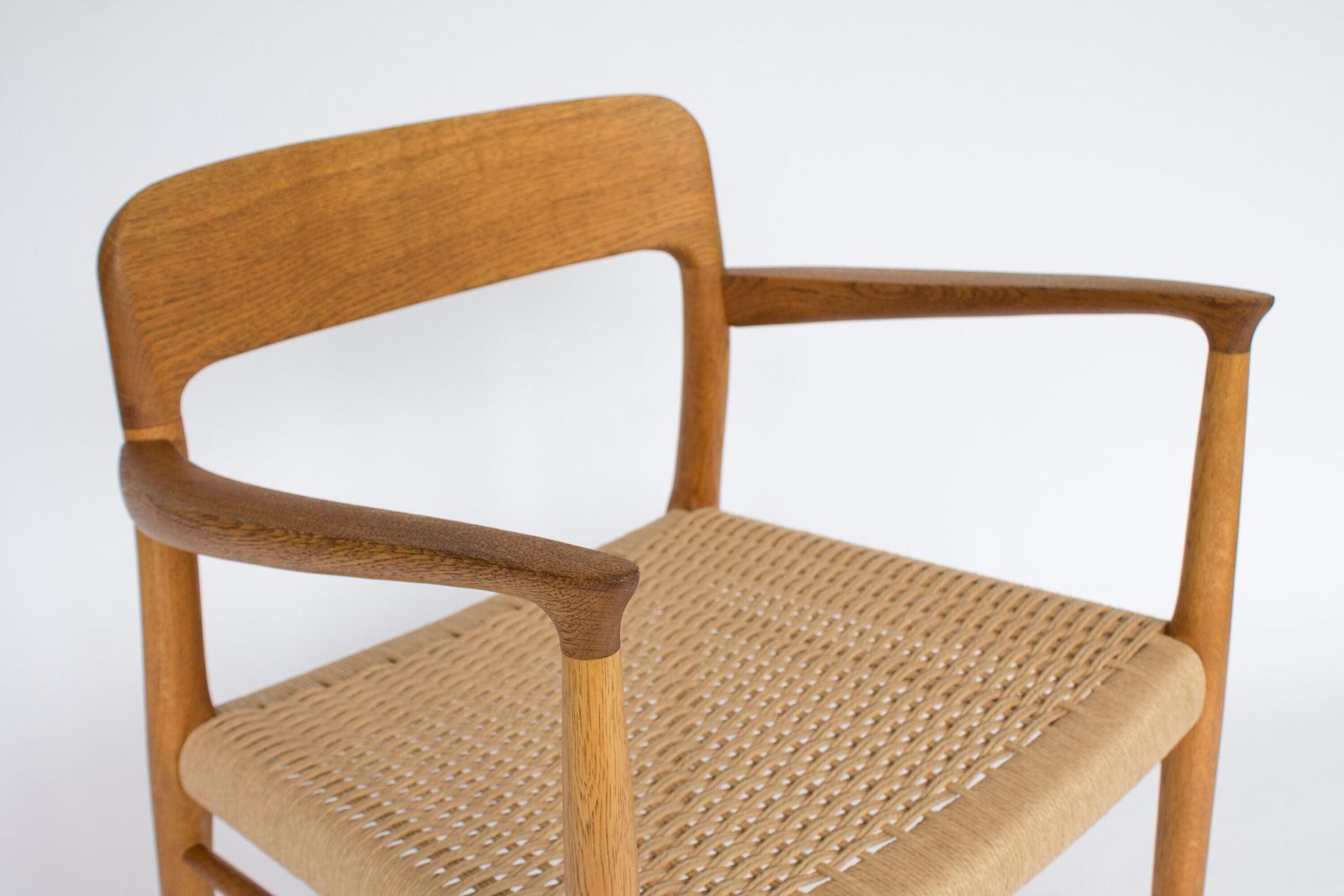 Niels Otto Møller Model 56 Fauteuil Eiken, Deense Mid Century Stoel, Vintage Deense Cordstoel, Møller Stoel photo furniture