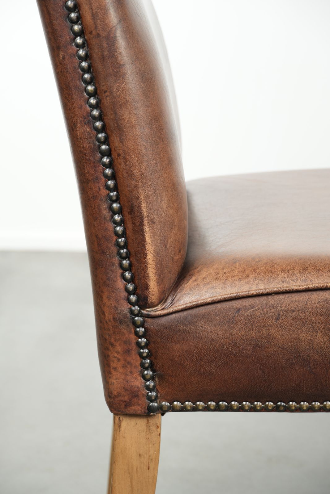 photo buy Characterful Vintage Set Of 4 Dining Chairs Made Of Sheepskin With A High Back