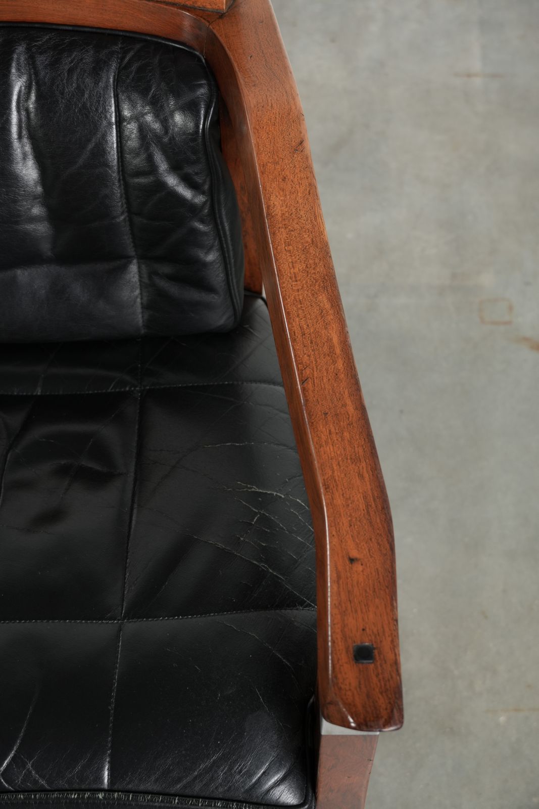 photo vinterior Luxury Black Leather Set Of 4 Art Deco Design Dining Chairs By Schuitema From The Decoforma Series With Armrests