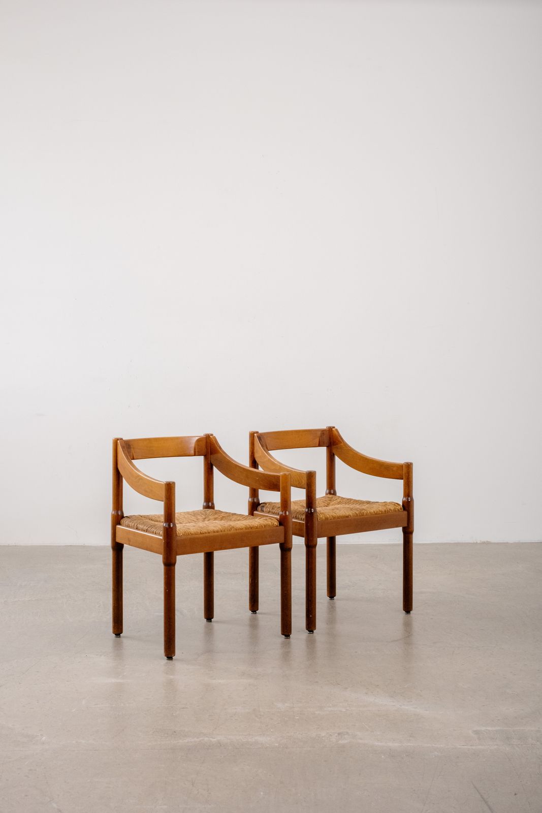 Vico Magistretti 'Carimate' Chairs X10 photo Furniture