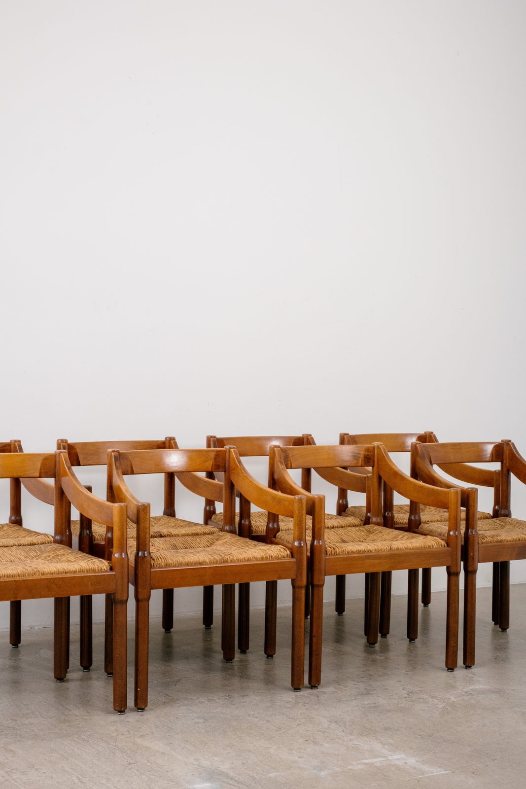 Vico Magistretti 'Carimate' Chairs X10 photo vinterior