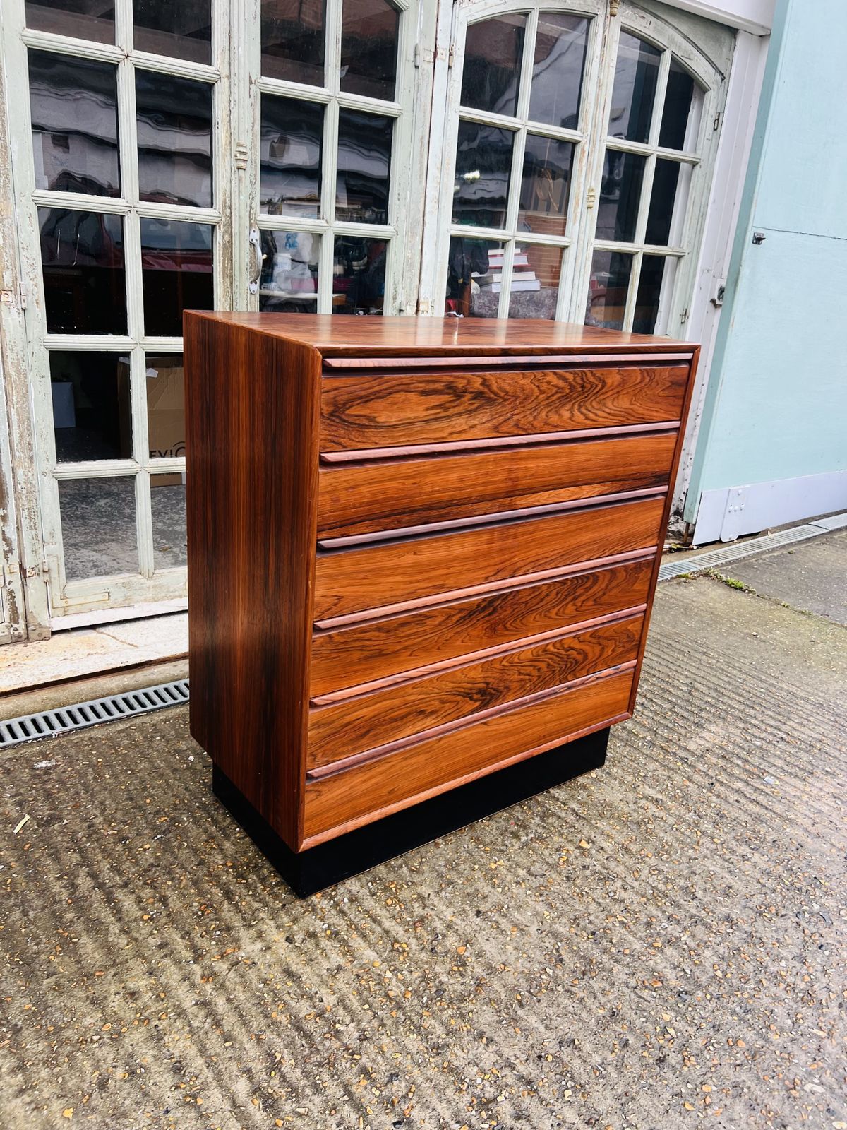 Furniture Westnova Chest Of Drawers photo