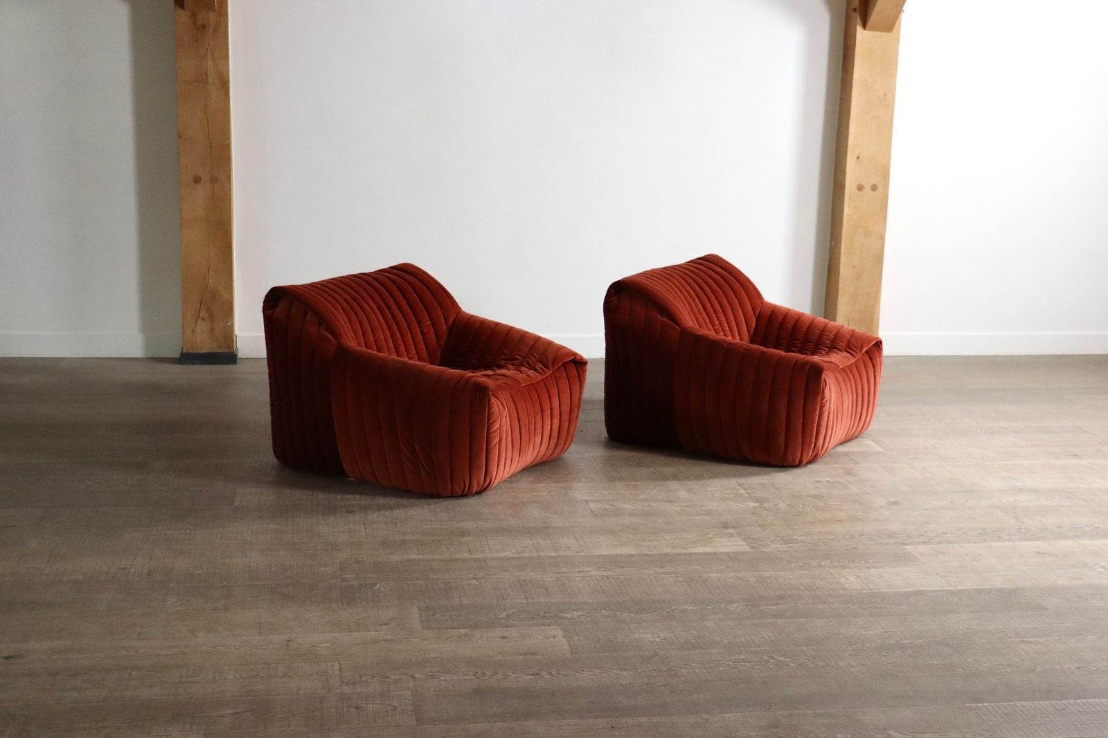 Cinna Sandra Lounge Chairs In Velvet Van Annie Hieronimus, Jaren 1970, Set Van 2 photo vintage