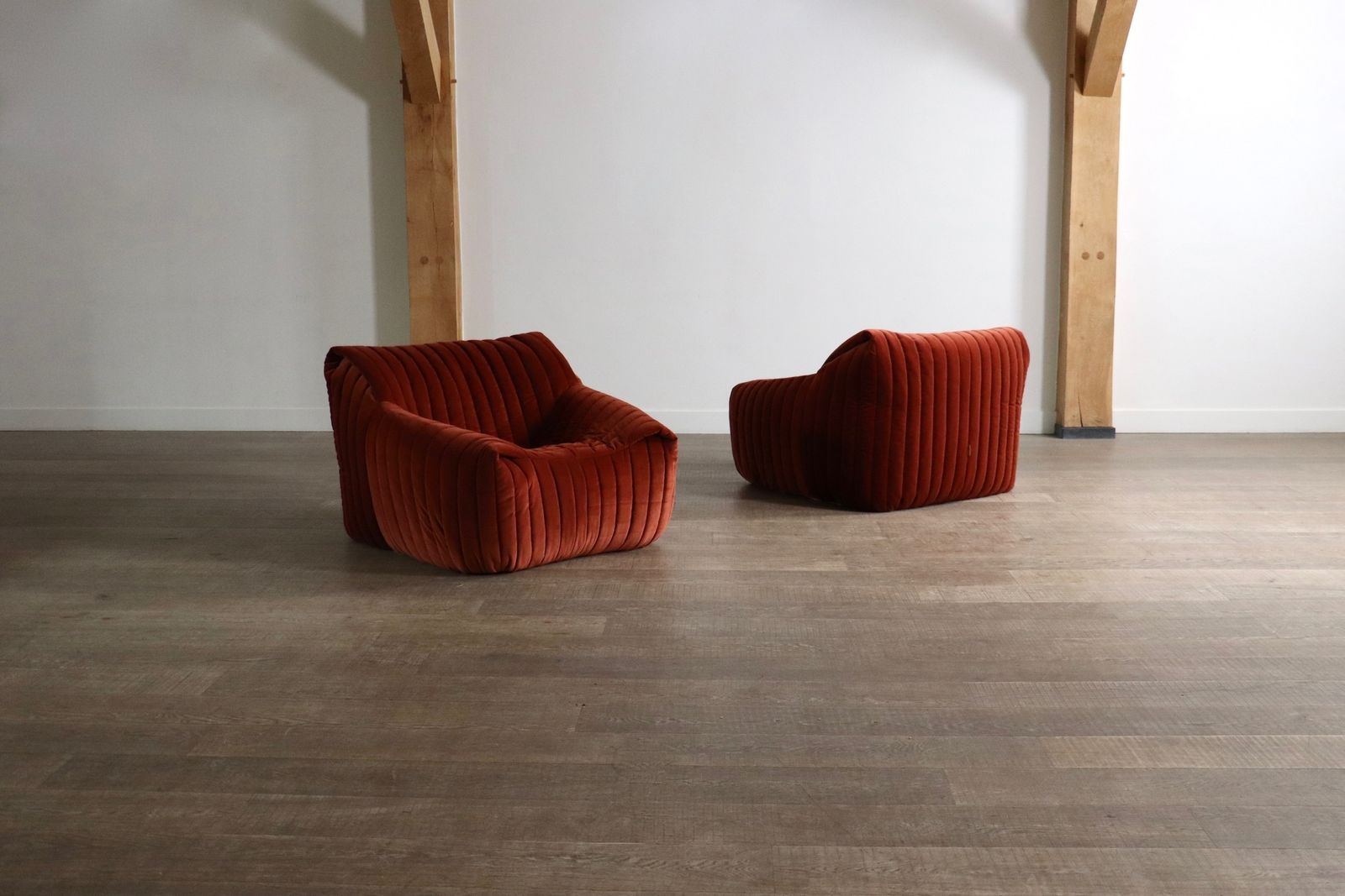 photo buy Cinna Sandra Lounge Chairs In Velvet Van Annie Hieronimus, Jaren 1970, Set Van 2