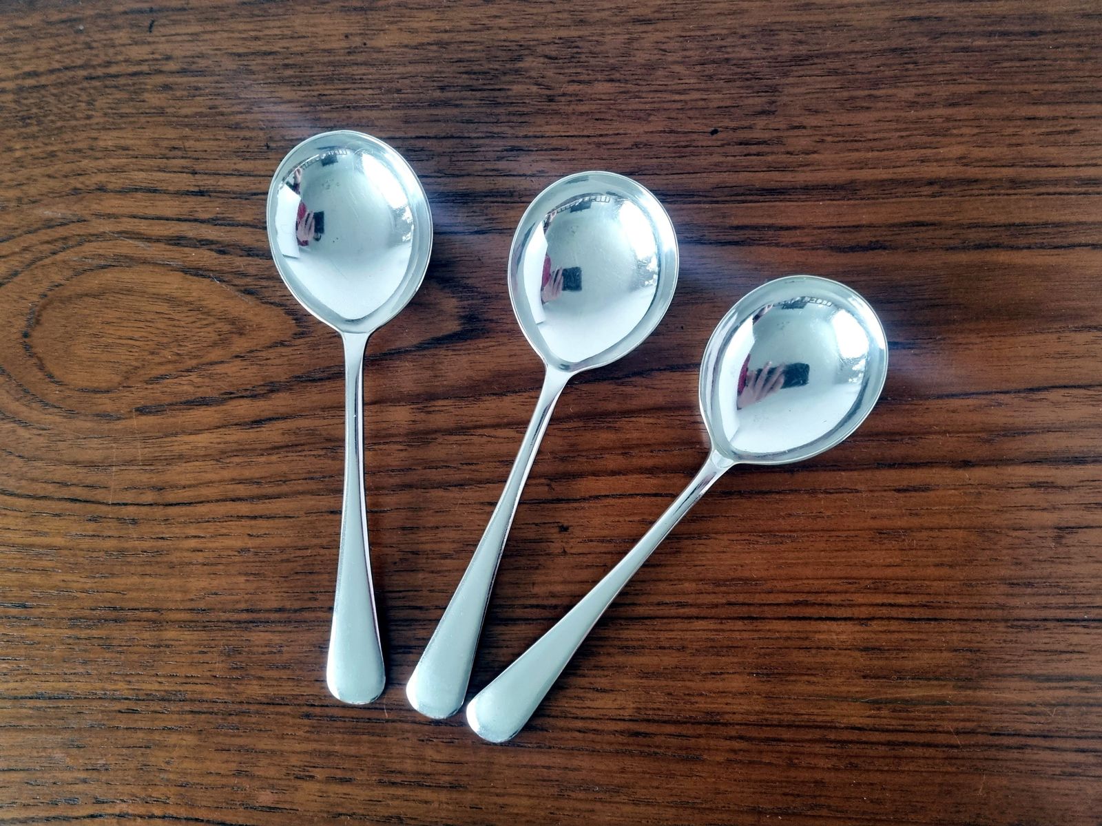 photo vinterior Vintage John Stephenson Sheffield Soup Spoons Set Of 3