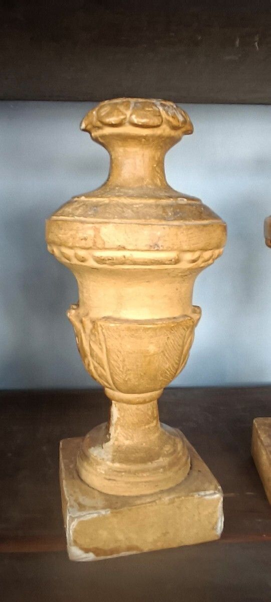 Pair Of Antique Candlesticks With Palm Shaped Bases, Tuscany, Early 19th Century. photo vinterior
