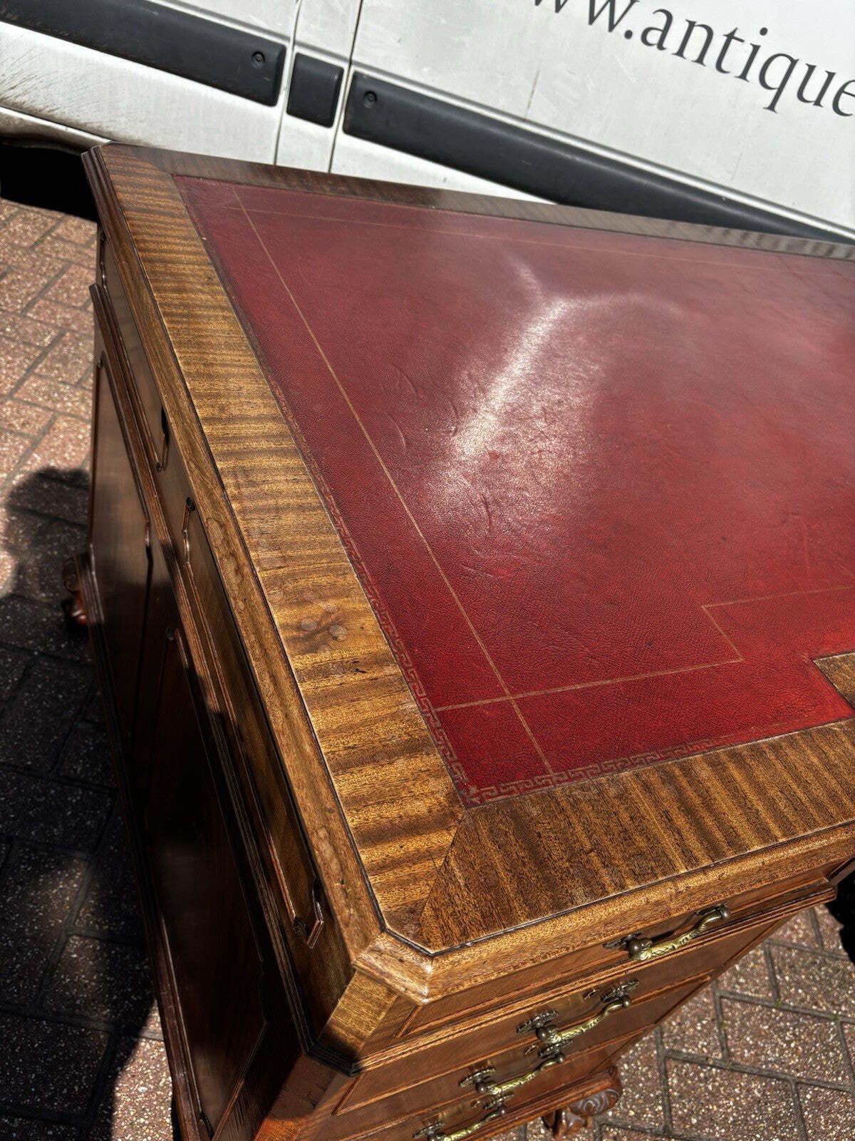 photo vinterior Large Mahogany Twin Pedestal Desk, Splits Into 3 Pieces For Easy Transportation