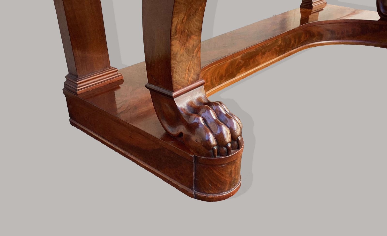 photo furniture Good Late Regency Mahogany Console Table / Serving Table