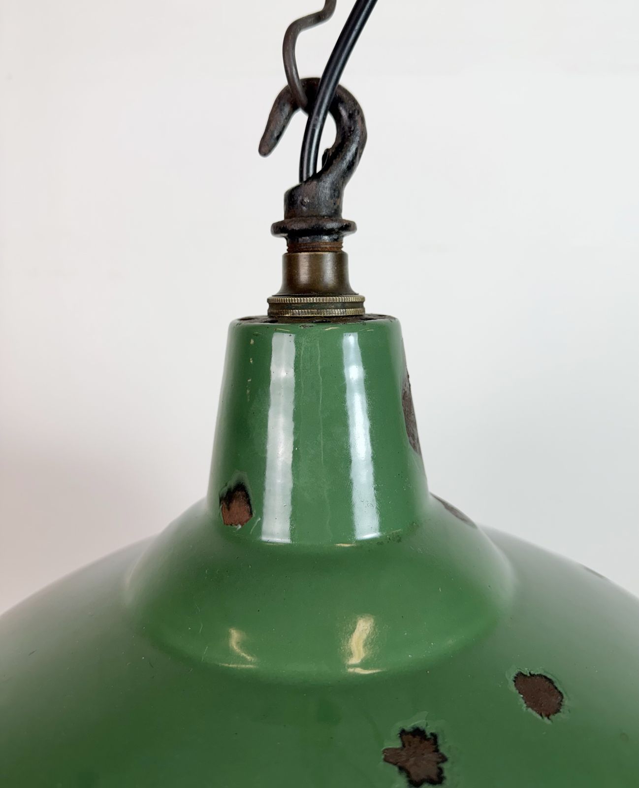 Industrial British Green Enamel Factory Pendant Lamp, 1960s photo vinterior
