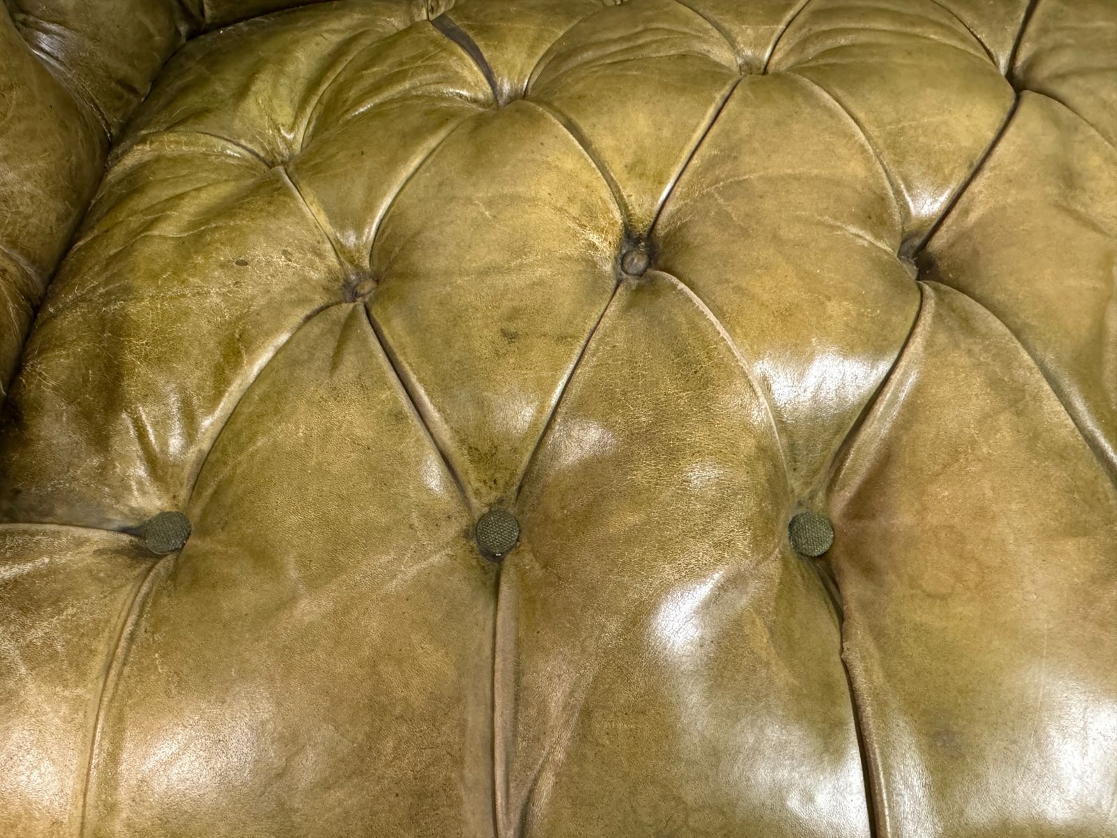 1895.0 19th Century Chesterfield In Patinated Leather photo