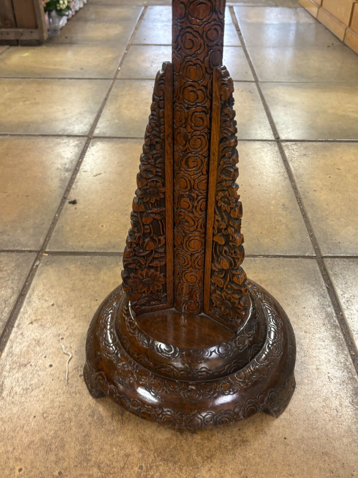 photo vinterior Stunning Early 20th Century Chinese Hand Carved Hardwood Floor Lamp Stand