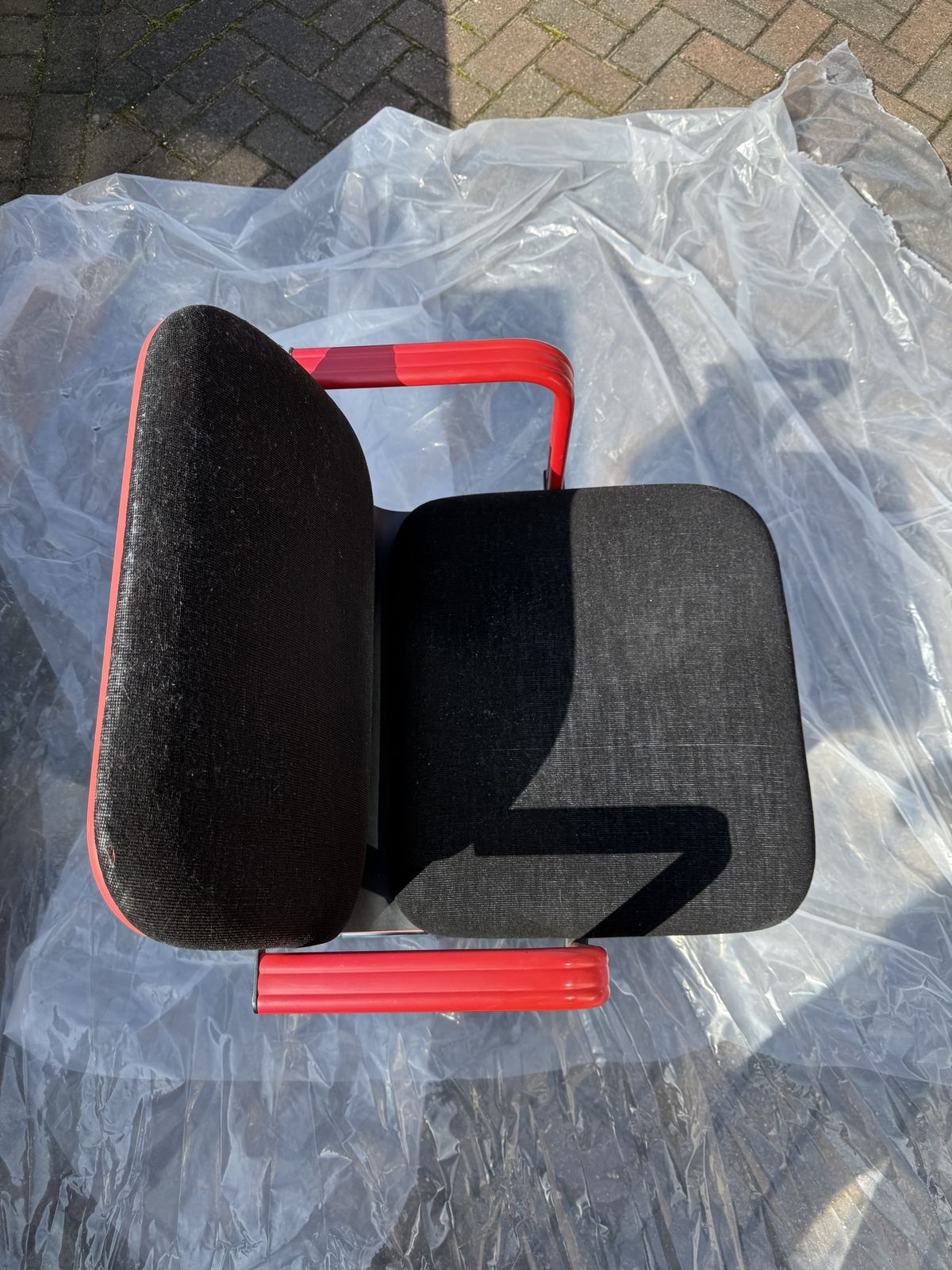 Black And Red Armchair By Yrjö Kukkapuro For Avarte, 1980s photo furniture
