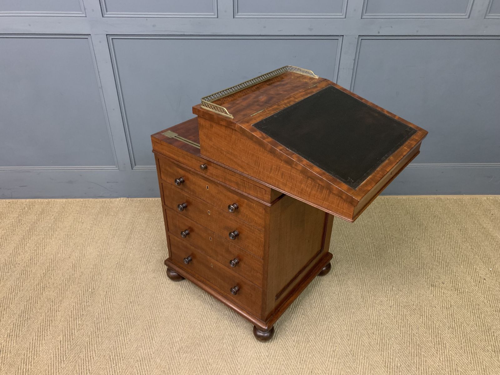 Gillows George IV Mahogany Davenport photo furniture