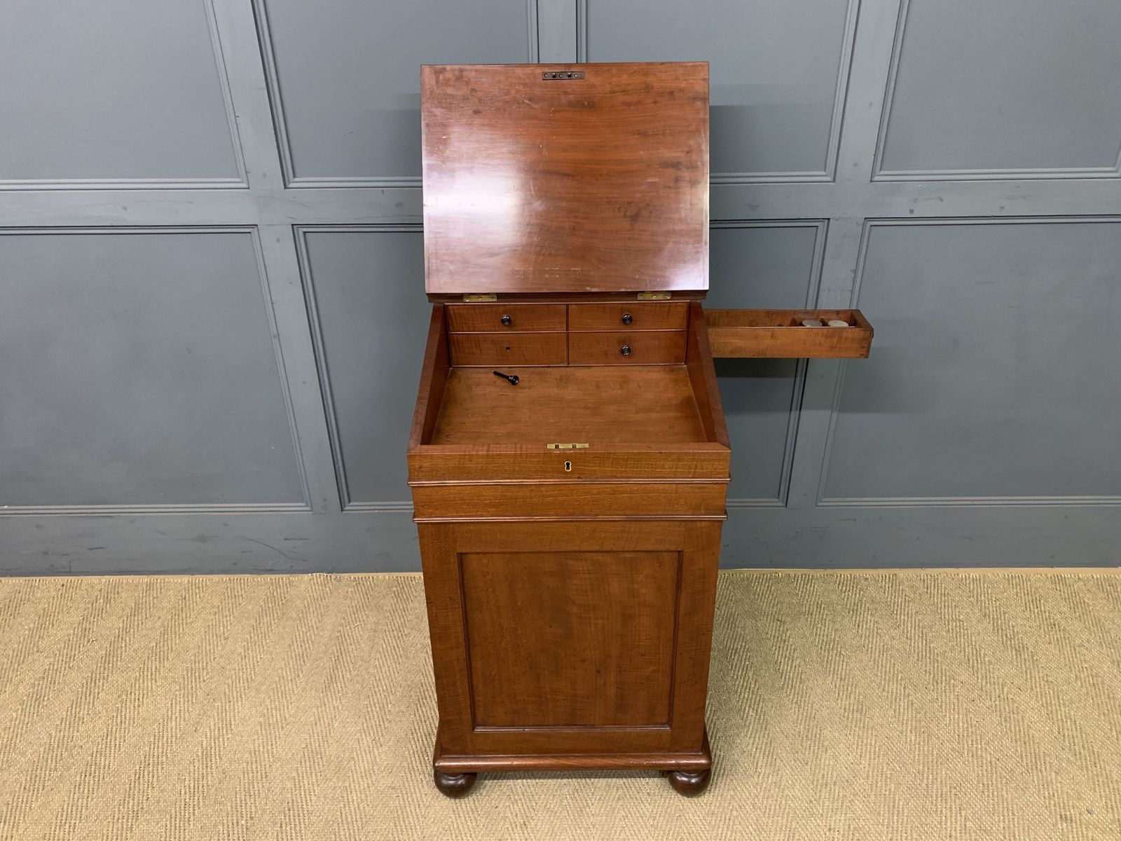 3295.0 Gillows George IV Mahogany Davenport photo