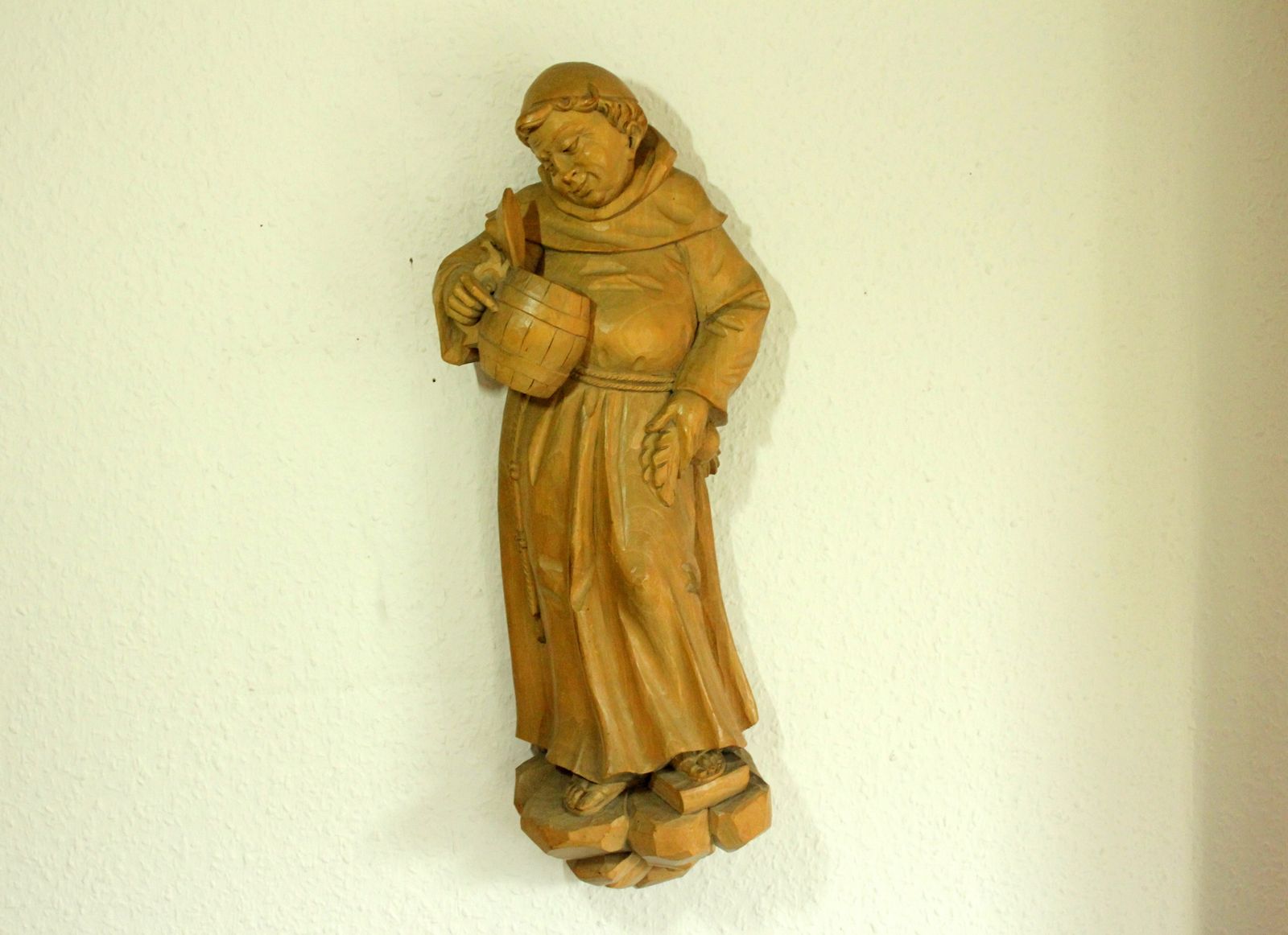 Mid Century Wooden German Sculpture "Monk With A Tankard"   Handcarved   Vintage From The 50s