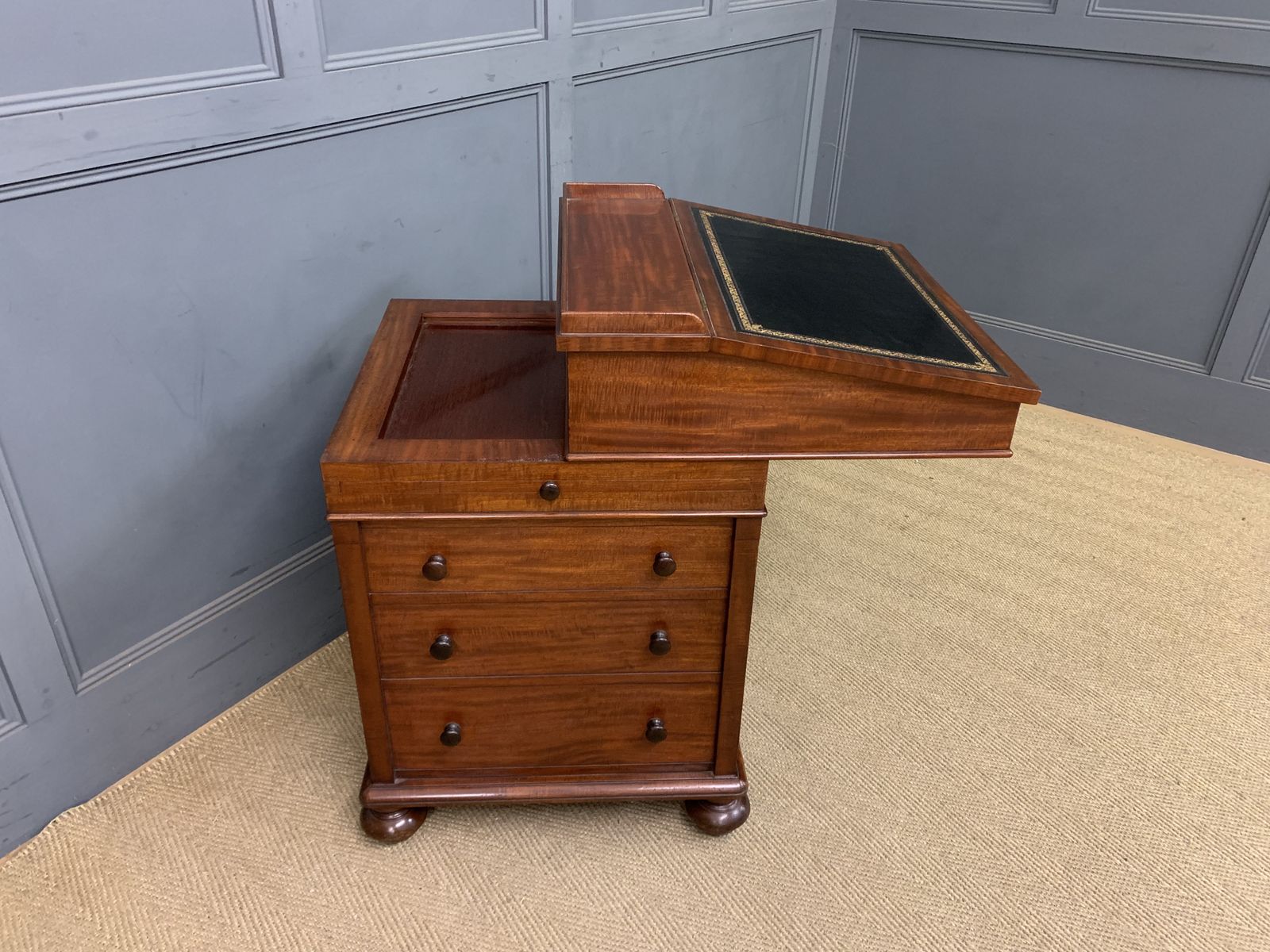 Gillows Early Victorian Mahogany Davenport photo vintage