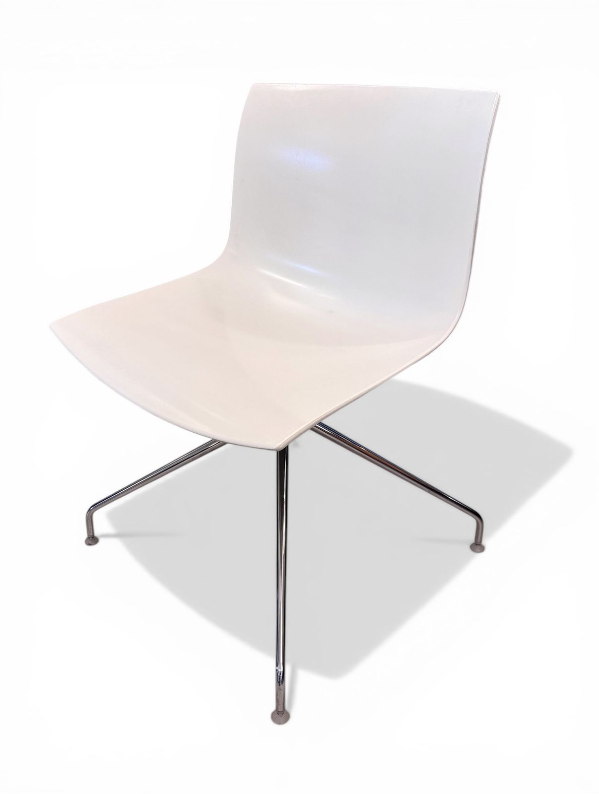 Set Of 4 Contemporary Cantifa 46 Swivel Dining Chairs By Lievore Altherr Molina Arper 2000s photo buy