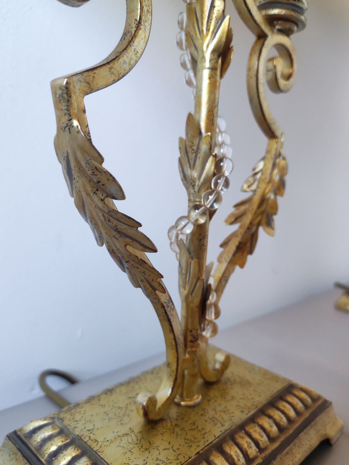 Pair Of Large 1990s Hollywood Regency Gilt Metal Table Lamps With Floral Silk Shades photo vintage