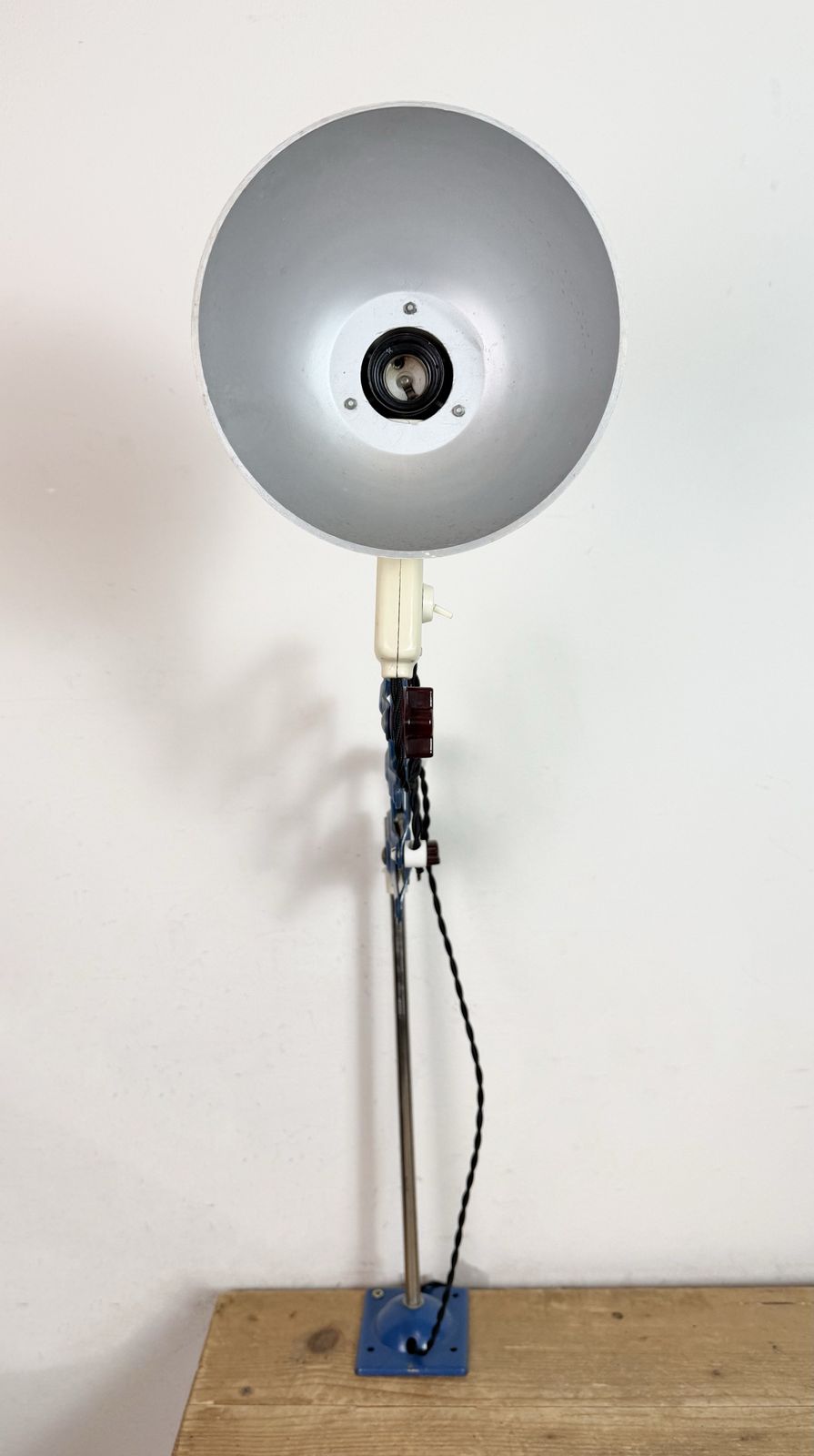 photo vinterior Industrial East German Scissor Lamp From Veb Zweckleuchtenbau Dresden, 1950s