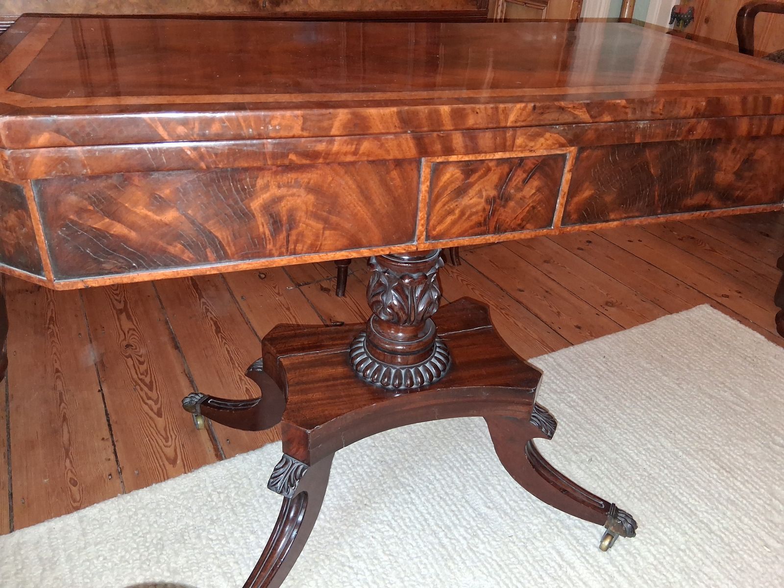 photo furniture Antique  Mahogany Inlaid Card Table