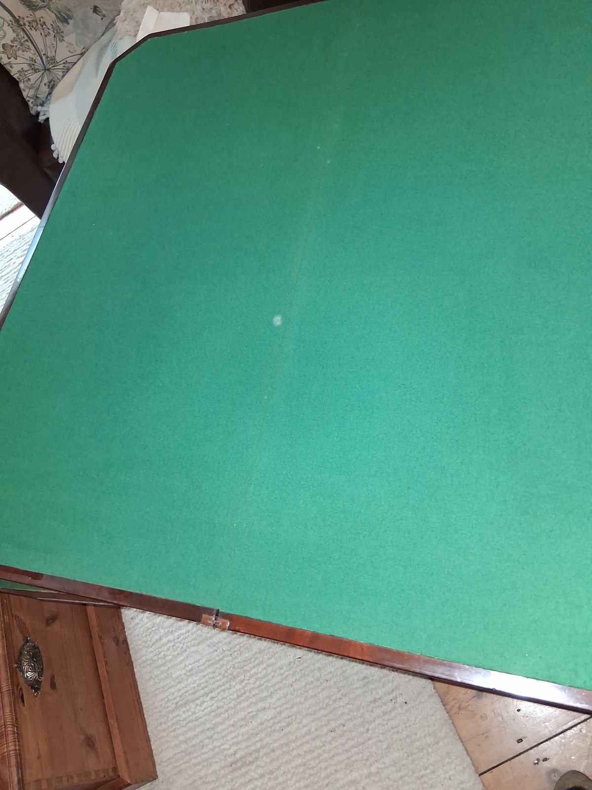 photo vinterior Antique  Mahogany Inlaid Card Table