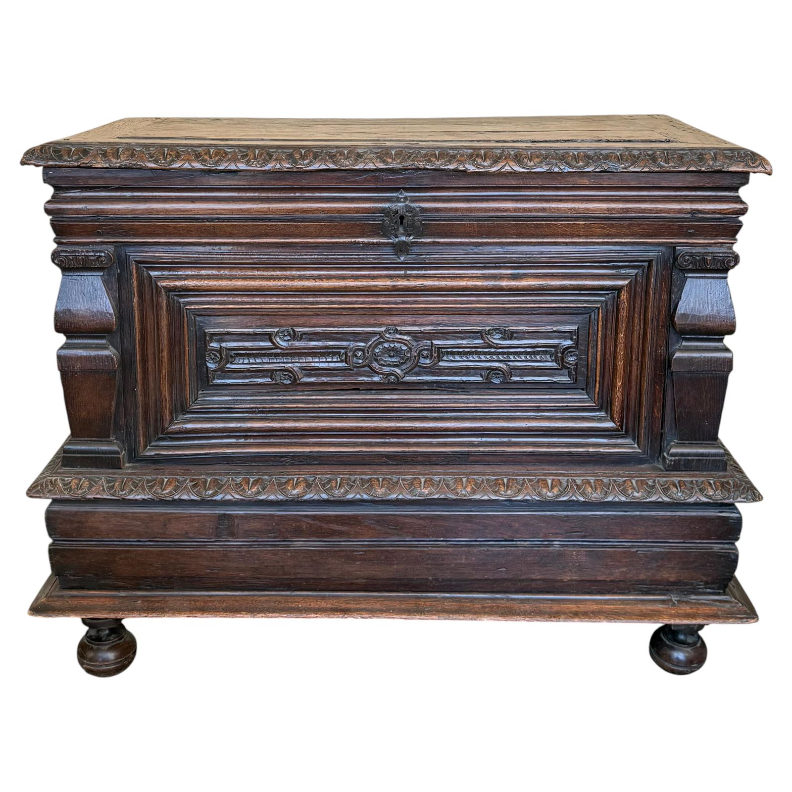 18th Century Spanish Baroque Hand Carved Chest Trunk Or Console Table