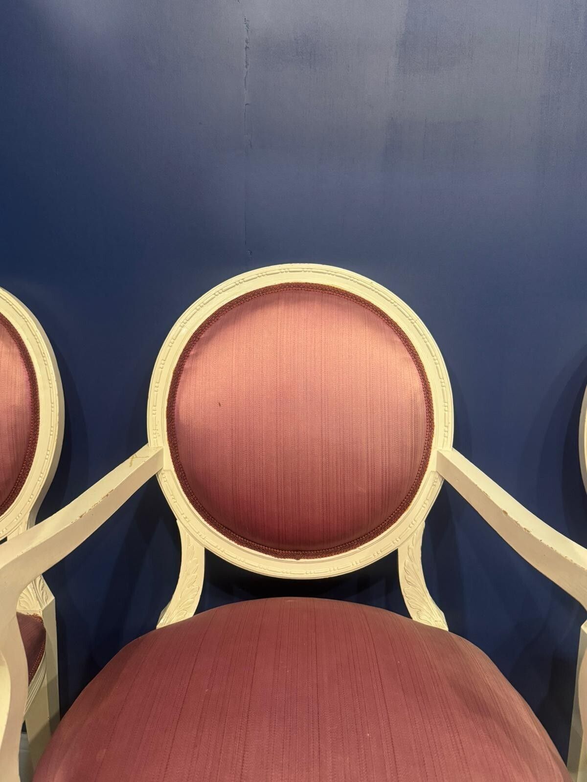 photo vinterior Vintage Baroque Diningtable And Chairs Ornate Purple French Shabby Chic.