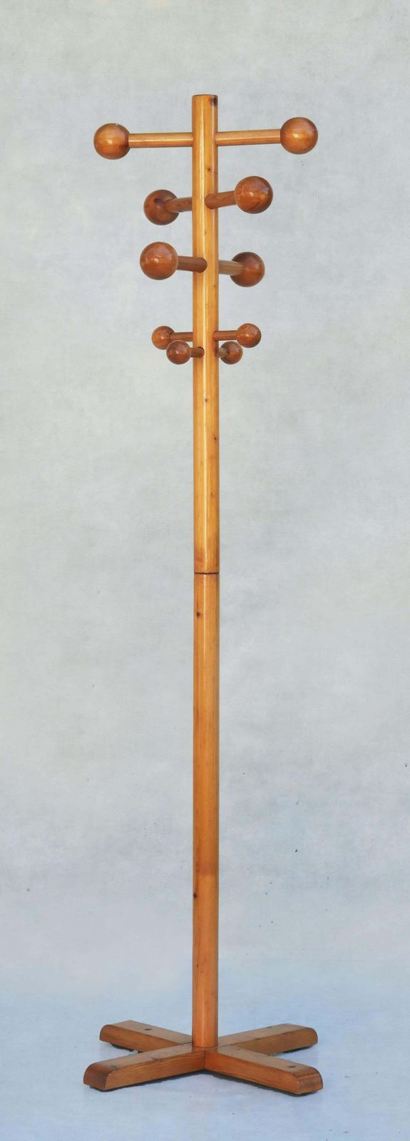 Les Arcs Style Pinewood Coat Stand C1970s France photo for sale