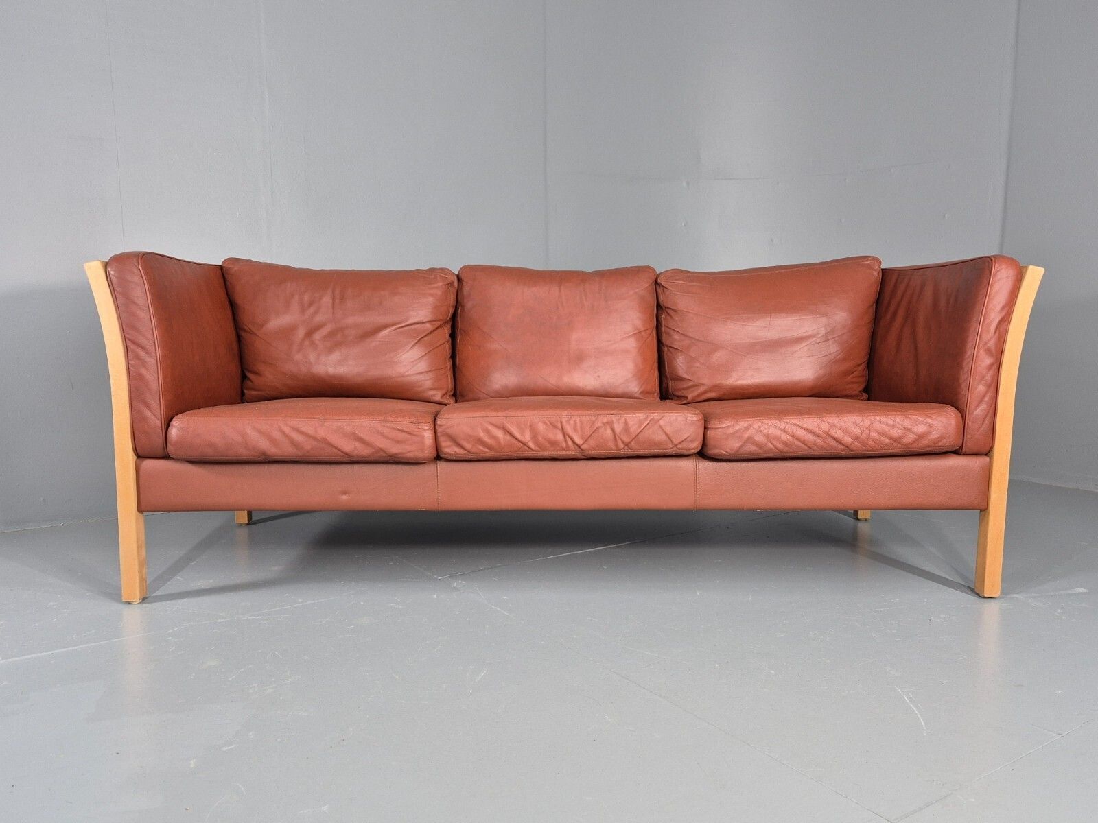 Vintage Stouby 3 Seat Sofa Reddy Brown Leather Beech Wood Slat photo vinterior