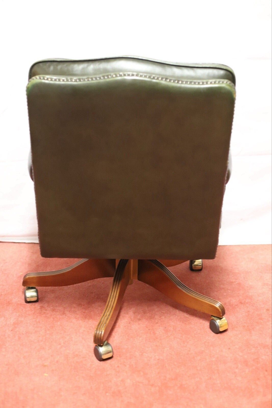 Bevan Funnel Reprodux , Stunning Mahogany And Leather Swivel Chair photo vintage