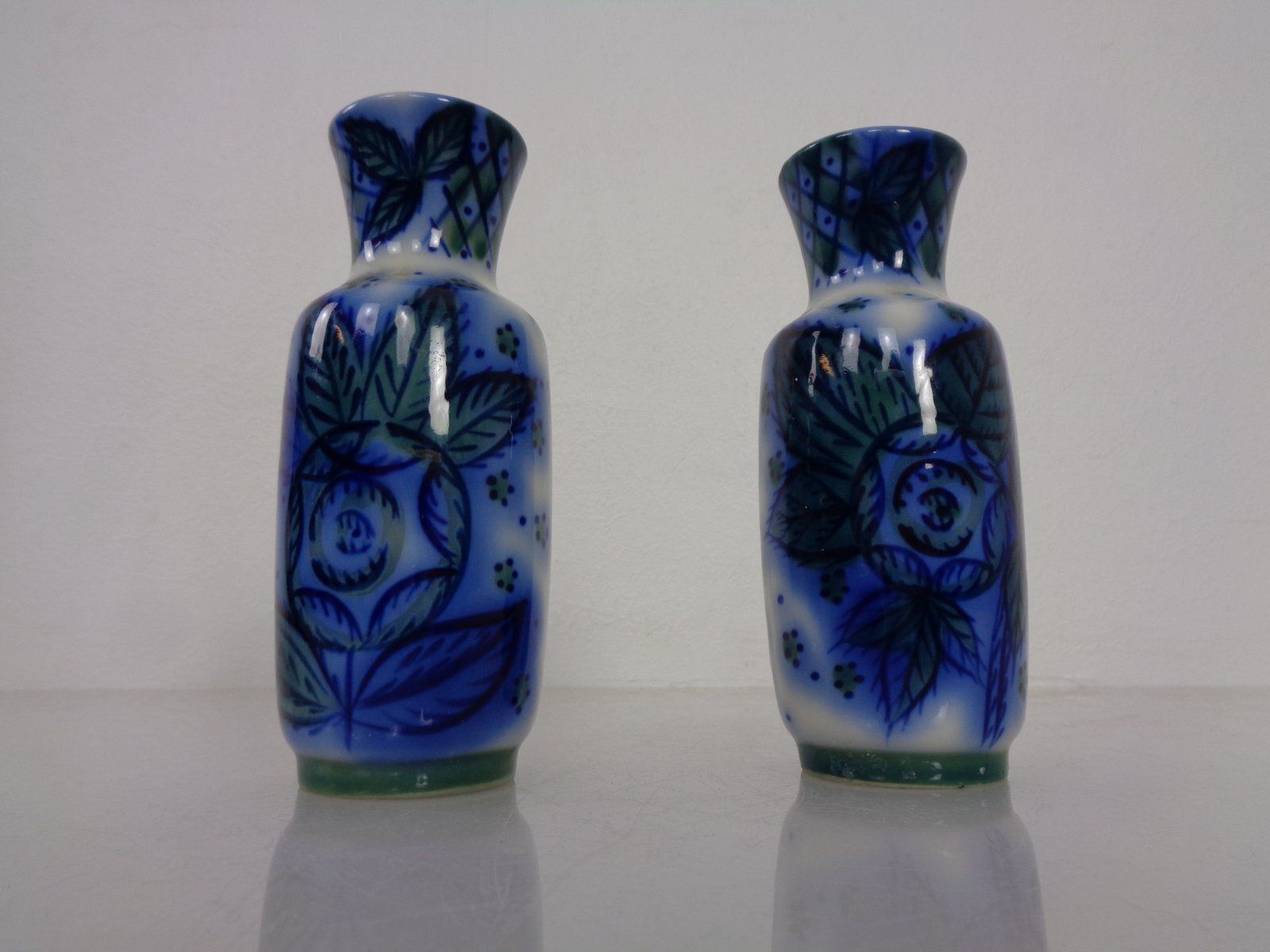Cobalt Blue Porcelain Vases From Lomonosov, St. Petersburg, Russia, 1960s, Set Of 2